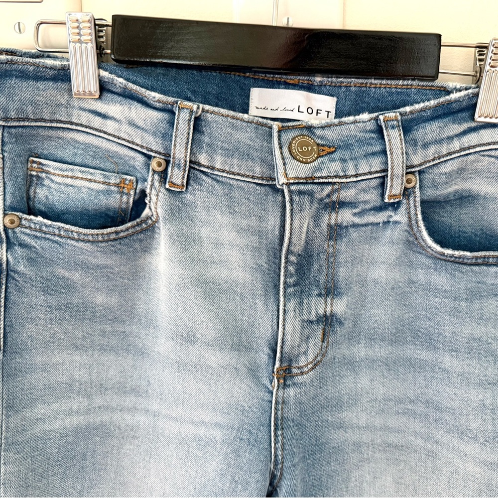 LOFT Women’s Pants Jeans Wide Leg Crop Destructed Frayed Hem Women Size 4 / 27 - Picture 3 of 14